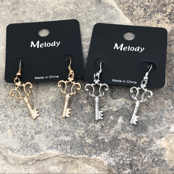 Fashion Jewelry Jewelry - 🍀 Fleur De Lis Key Dangle Earrings